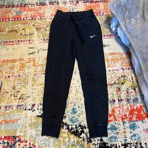 Black high waisted Nike sweatpants size small